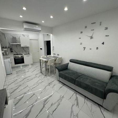 Mavy House Napoli Apartamento Exterior foto